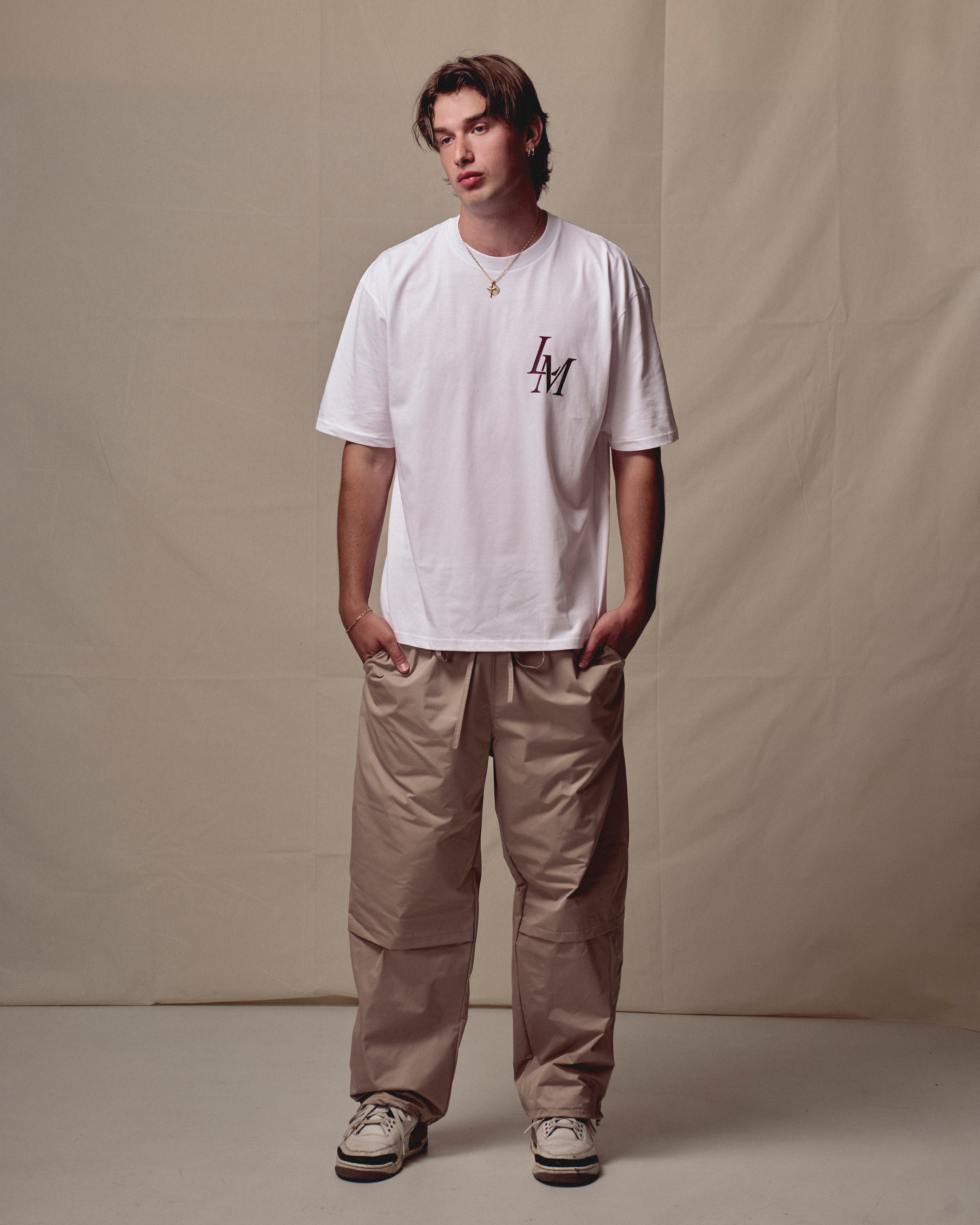 WHITE TEE "E SE IL VERO LUSSO FOSSE LA PACE"
