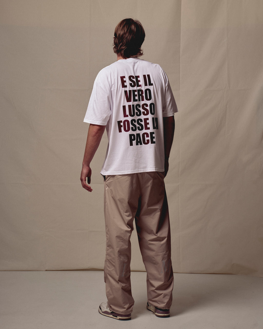WHITE TEE "E SE IL VERO LUSSO FOSSE LA PACE"