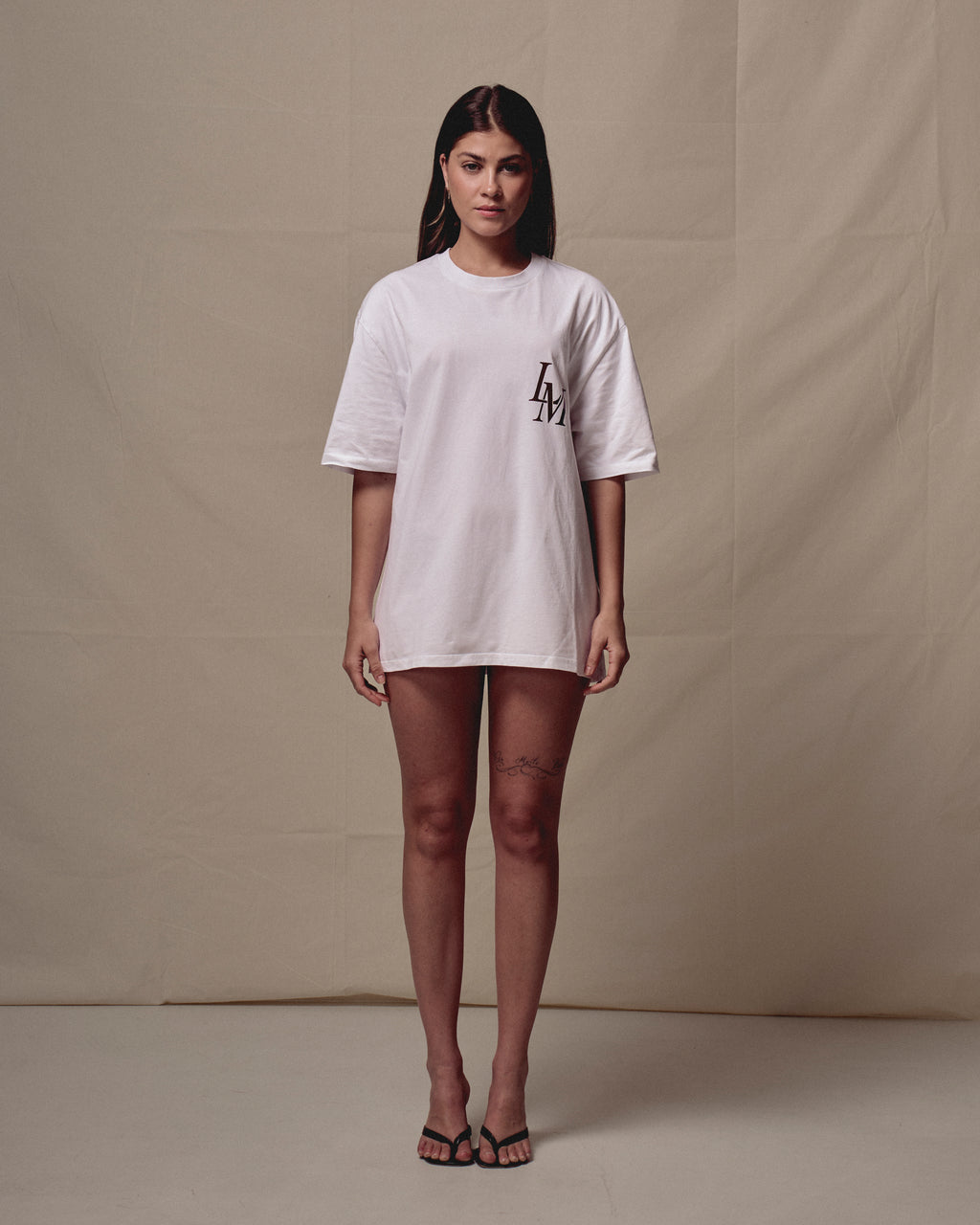 WHITE TEE "E SE IL VERO LUSSO FOSSE LA PACE"