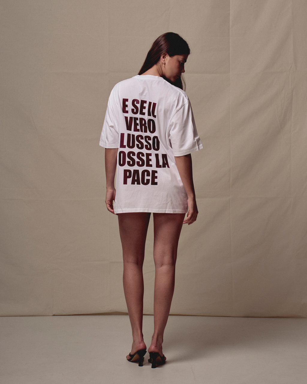 WHITE TEE "E SE IL VERO LUSSO FOSSE LA PACE"